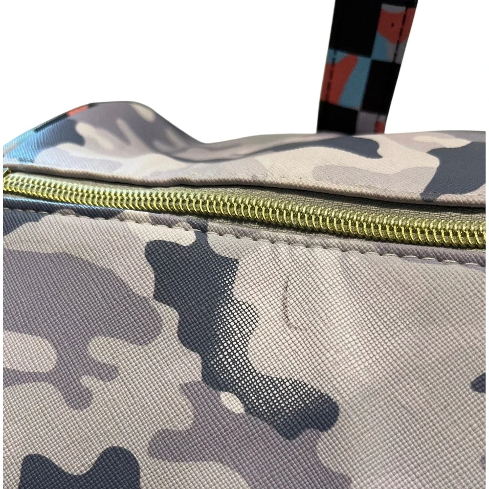 Underonesky Kids Shark Camo Duffel Bag‎ Blue Grey Travel Weekender with Strap